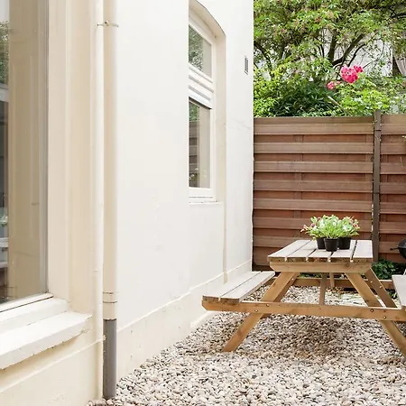 Modern Patio Appartement Amsterdam